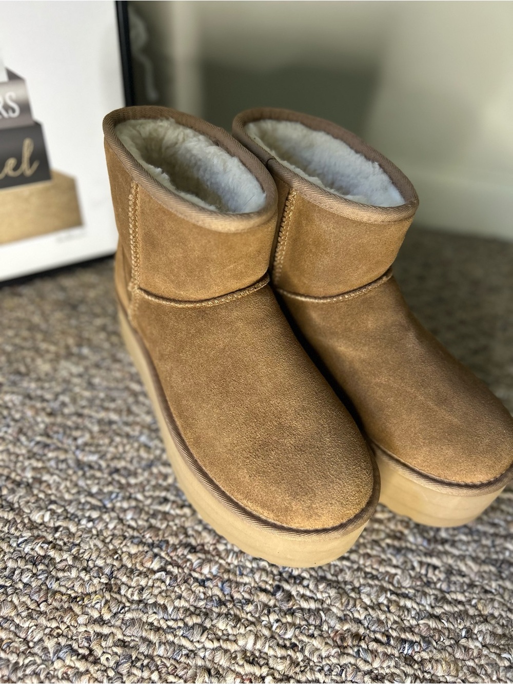 UGG Classic Chestnut Platform Mini Bootie Size 7 New without Box/Tag - Picture 8 of 15